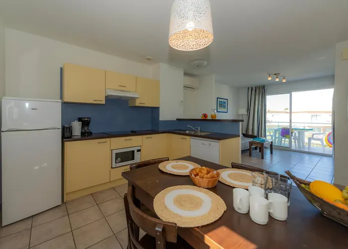 Goelia Les Jardins De Phoebus Apartmanhotel Gruissan